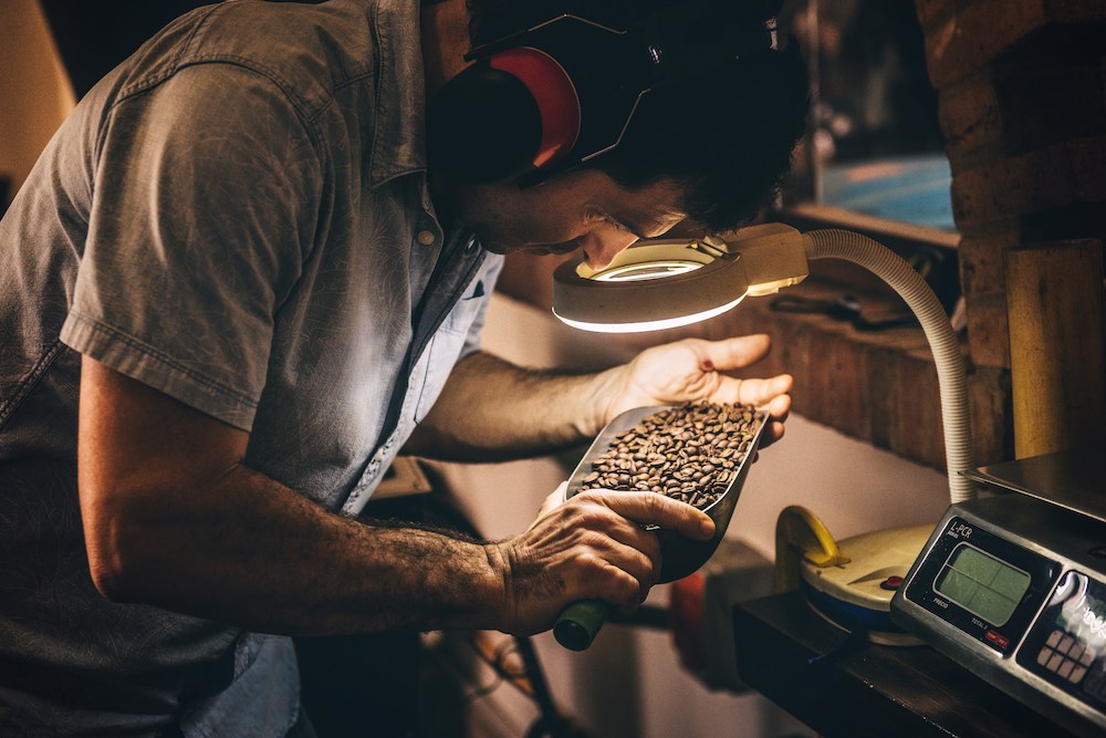 How Is Decaf Coffee Made? 4 Decaffeination Methods Explained – Cworks